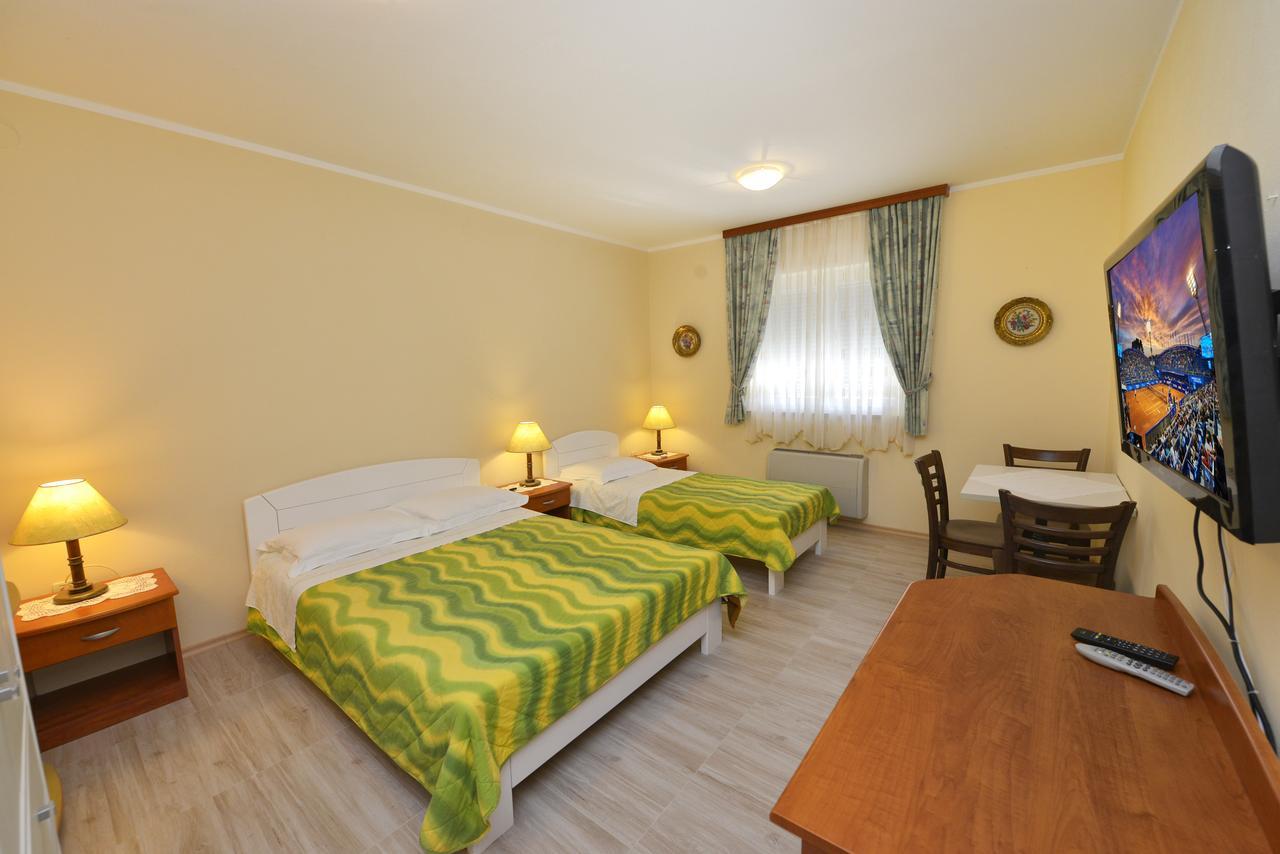 Bed And Breakfast Julia Seget  Kültér fotó