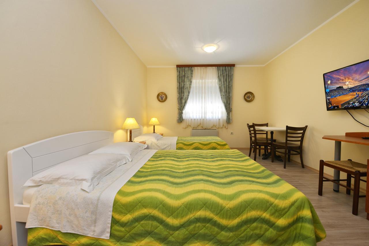 Bed And Breakfast Julia Seget  Kültér fotó